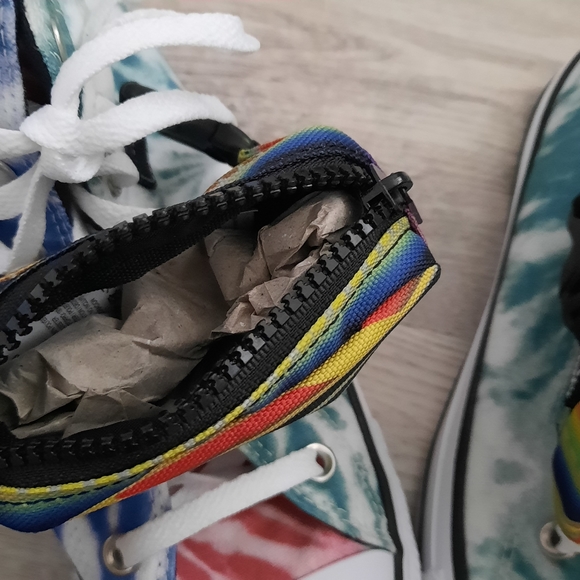 Converse Buckle Up Hi-Top Shoes - Picture 8 of 9